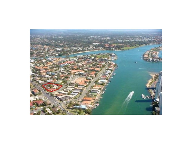 17 Thomas Drive, Surfers Paradise QLD 4217