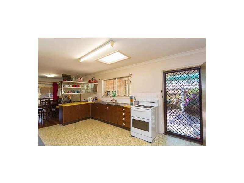 32 Lara St ( 22 Mains Road ), Sunnybank QLD 4109