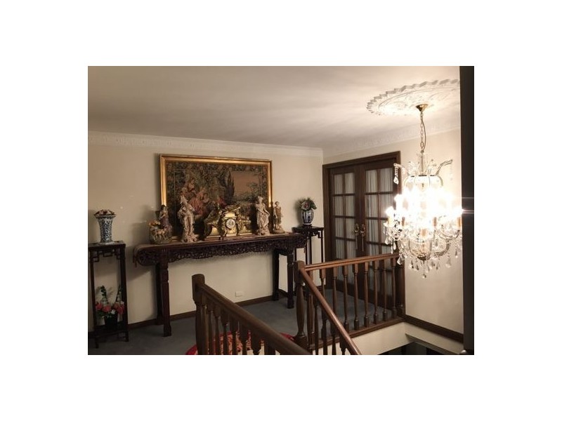 Mount Ommaney QLD 4074