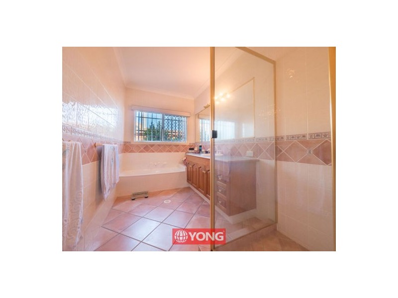 54 Metropole St, Robertson QLD 4109