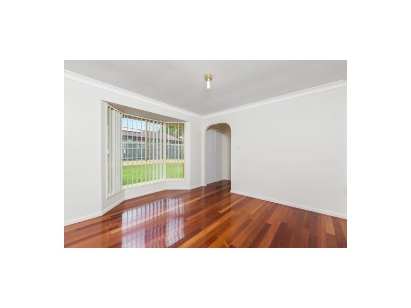 8 Cowper Pl, Coopers Plains QLD 4108