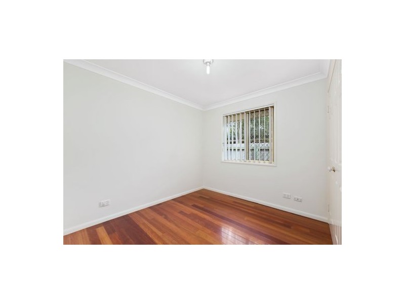8 Cowper Pl, Coopers Plains QLD 4108