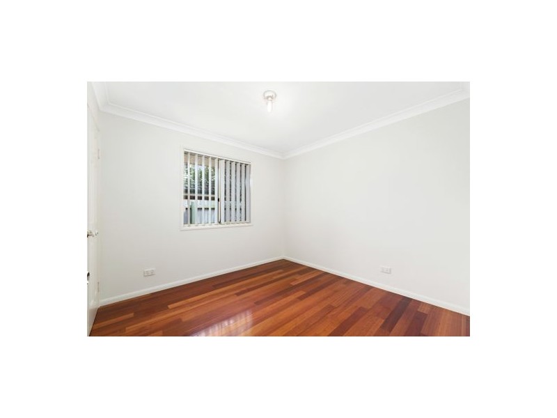 8 Cowper Pl, Coopers Plains QLD 4108