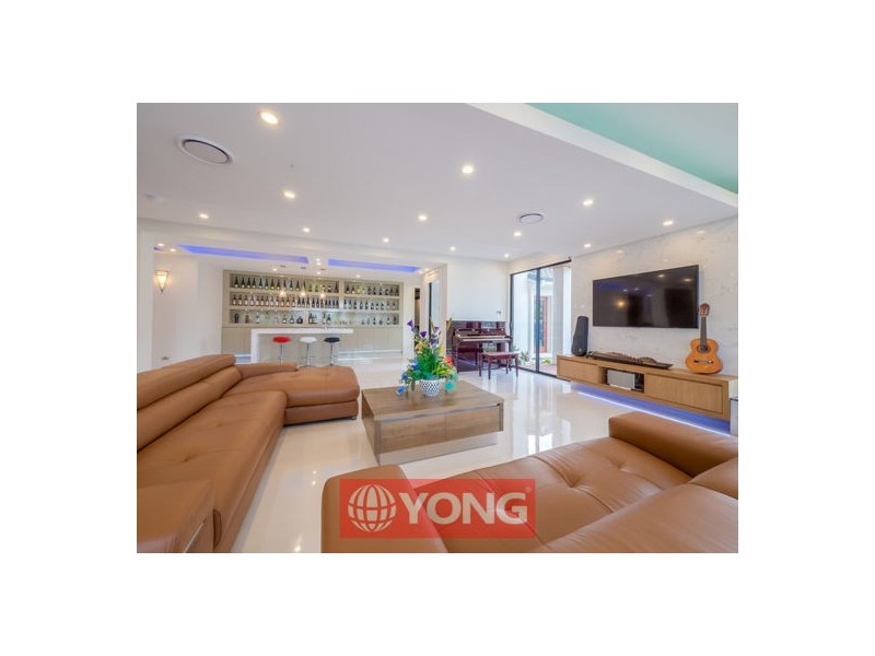 9 Parnassus Street, Robertson QLD 4109