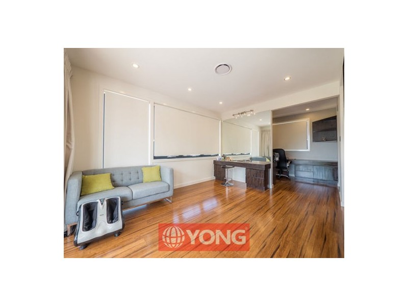 9 Parnassus Street, Robertson QLD 4109