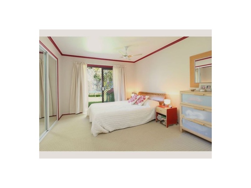 12 Dunstable Street, Macgregor QLD 4109