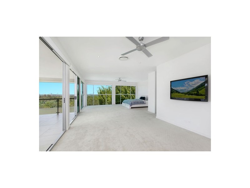 219 Crane cres, Nerang QLD 4211