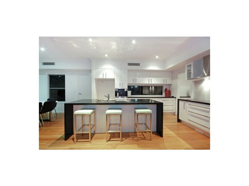 2A Rous Street, Hendra QLD 4011