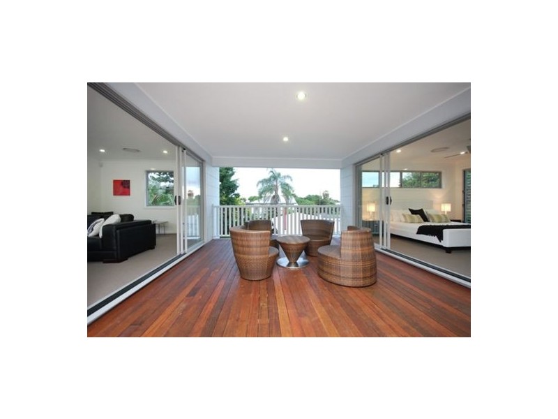 2A Rous Street, Hendra QLD 4011