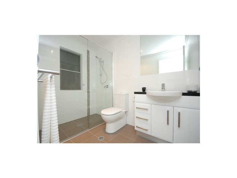 2A Rous Street, Hendra QLD 4011