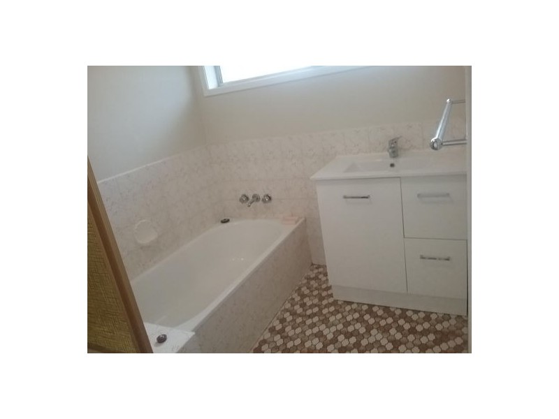 6. Saffron St., Robertson QLD 4109