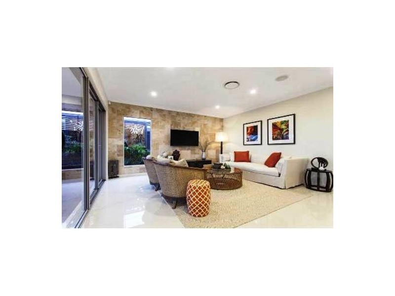 11 Swan Road, Pimpama QLD 4209