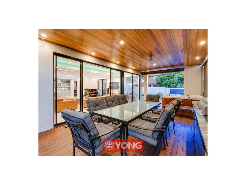 9 Parnassus St, Robertson QLD 4109