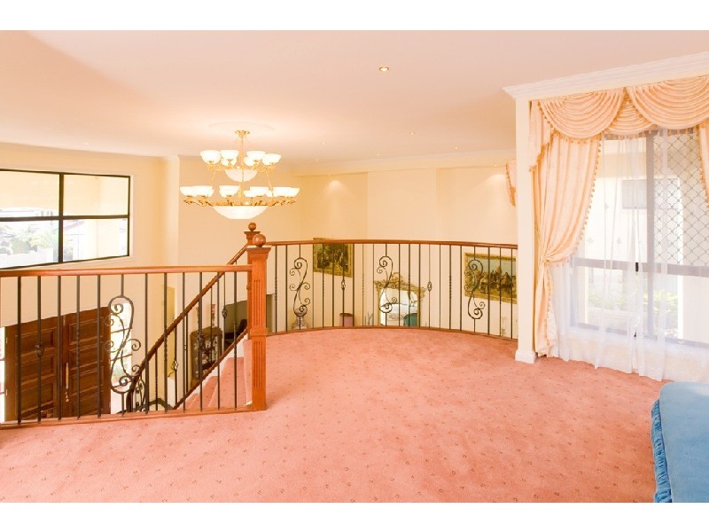 27 Eaton Pl, Sunnybank Hills QLD 4109