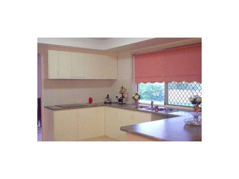 27 Begonia Place, Calamvale QLD 4116