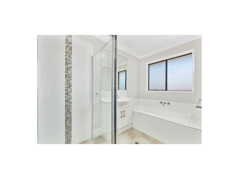 146 Eugene Street, Bellbird Park QLD 4300