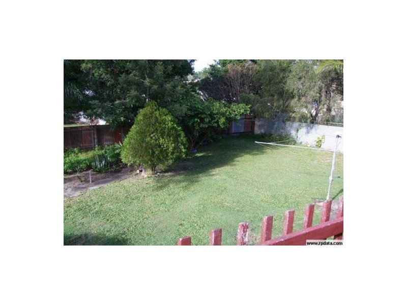 15 Spruce Street, Kingston QLD 4114