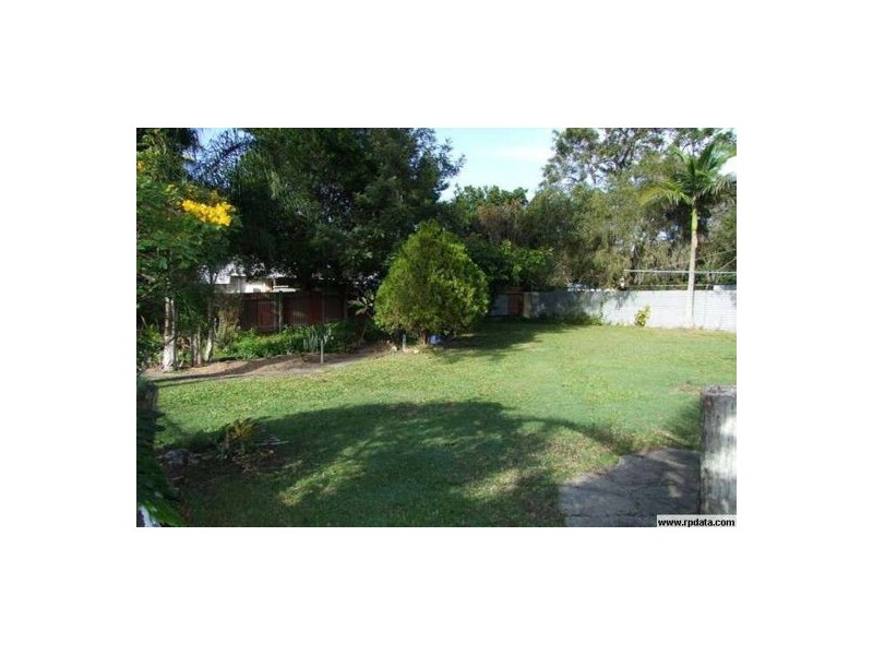 15 Spruce Street, Kingston QLD 4114