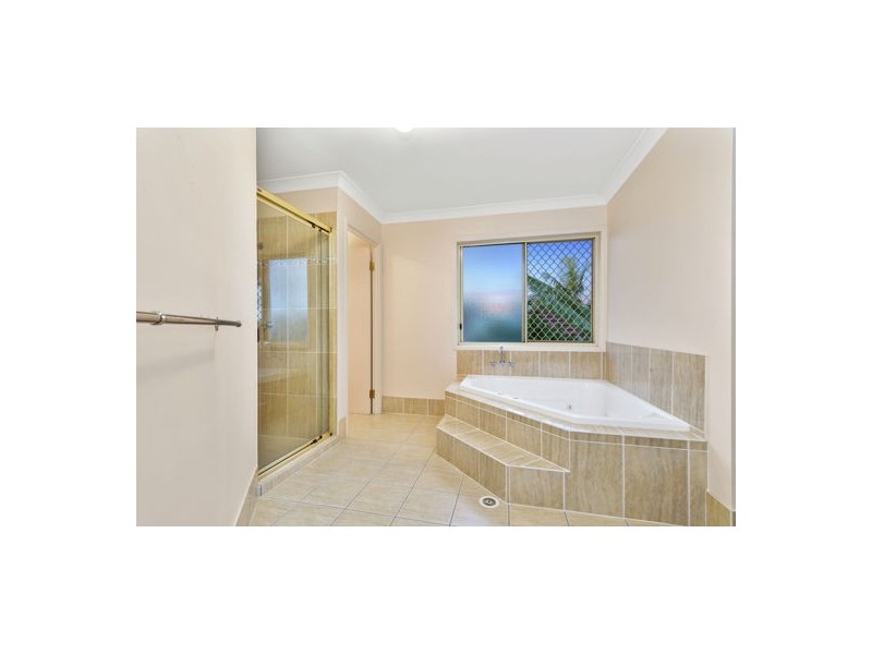 56 Castle Hill Drive, Murrumba Downs QLD 4503