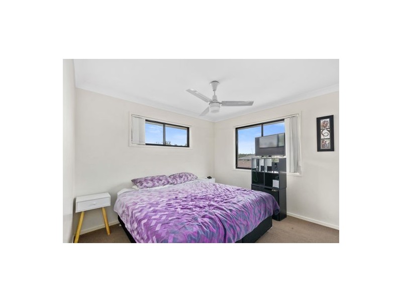30 Earnshaw Street, Calamvale QLD 4116