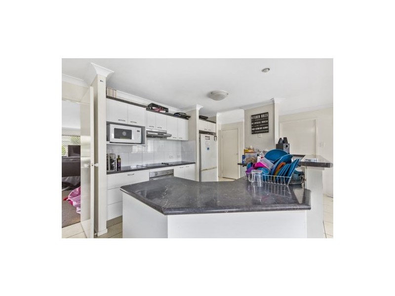 30 Earnshaw Street, Calamvale QLD 4116