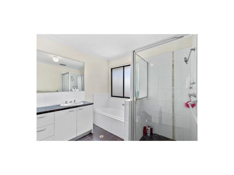 30 Earnshaw Street, Calamvale QLD 4116