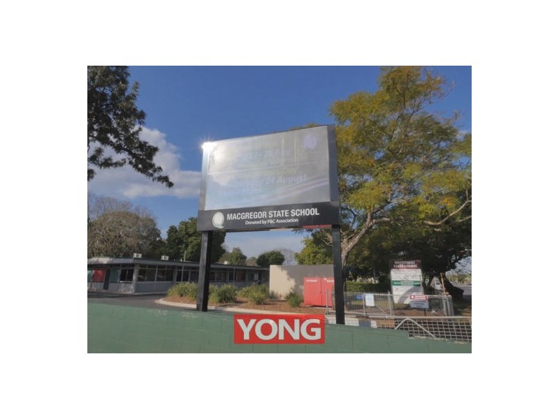 25 Woodsiana Street, Robertson QLD 4109