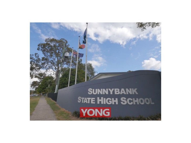 25 Woodsiana Street, Robertson QLD 4109