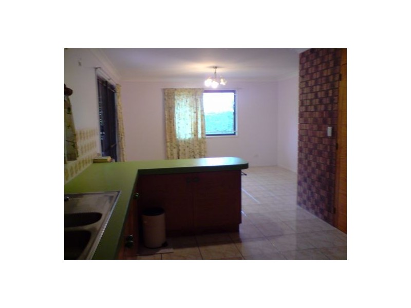 32 Cosmic St, Robertson QLD 4109