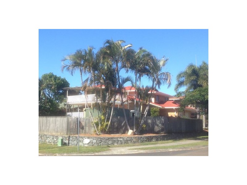 1 Cresthill Street, Birkdale QLD 4159