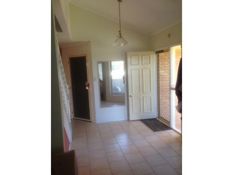 1 Cresthill Street, Birkdale QLD 4159