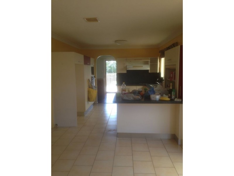 1 Cresthill Street, Birkdale QLD 4159