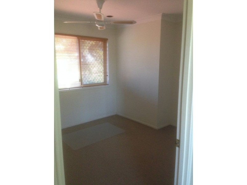 1 Cresthill Street, Birkdale QLD 4159
