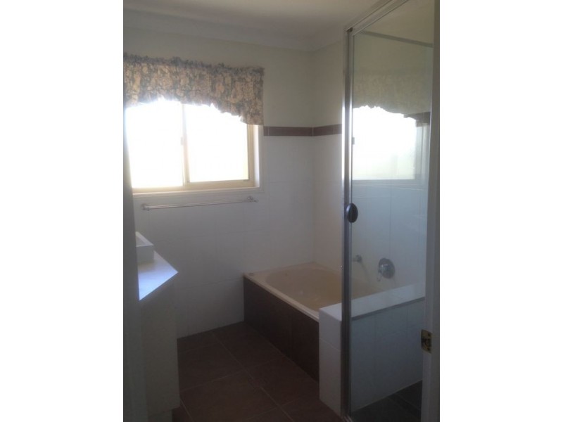 1 Cresthill Street, Birkdale QLD 4159
