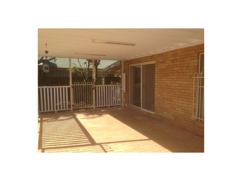 1 Cresthill Street, Birkdale QLD 4159