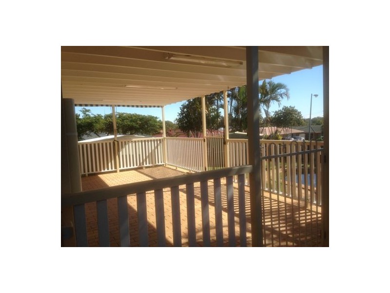 1 Cresthill Street, Birkdale QLD 4159
