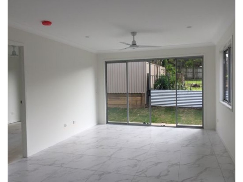 2/36 Clare St, Kingston QLD 4114