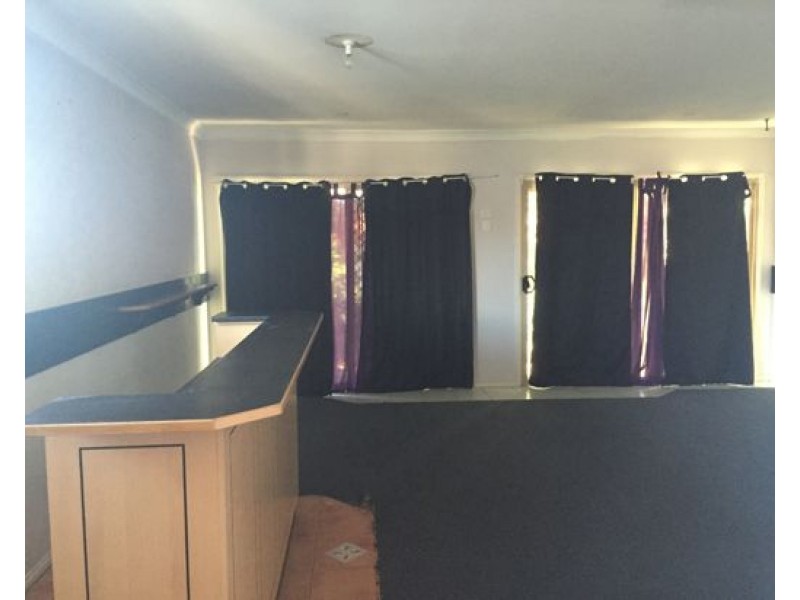 35 Vanderbilt St, Eight Mile Plains QLD 4113