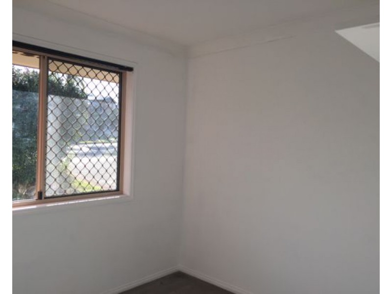 35 Vanderbilt St, Eight Mile Plains QLD 4113