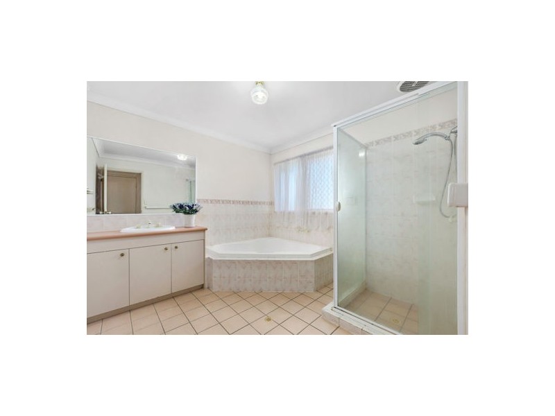 19 Strathaird Place, Parkinson QLD 4115