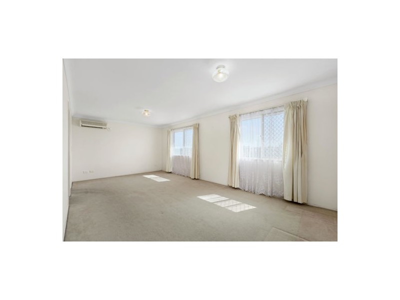 19 Strathaird Place, Parkinson QLD 4115