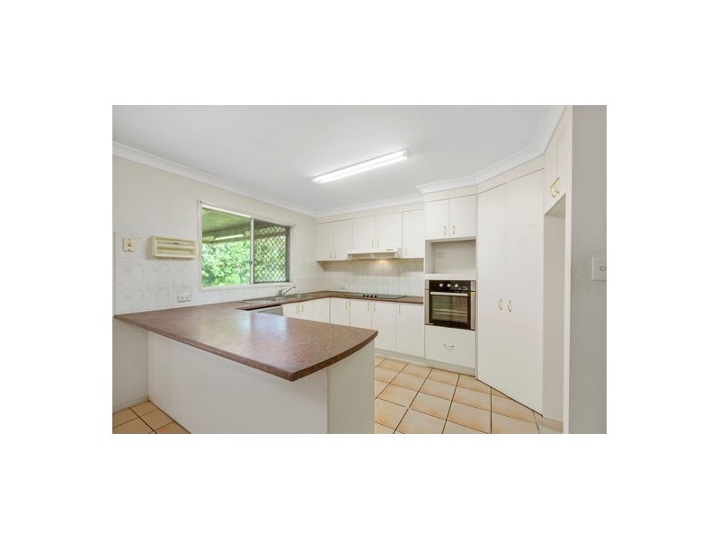 19 Strathaird Place, Parkinson QLD 4115