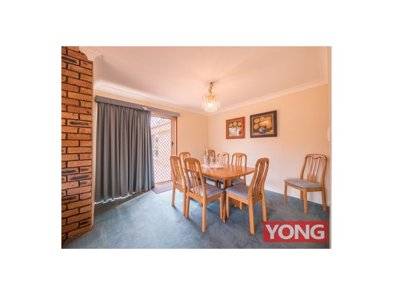 9 Monteith Street, Robertson QLD 4109