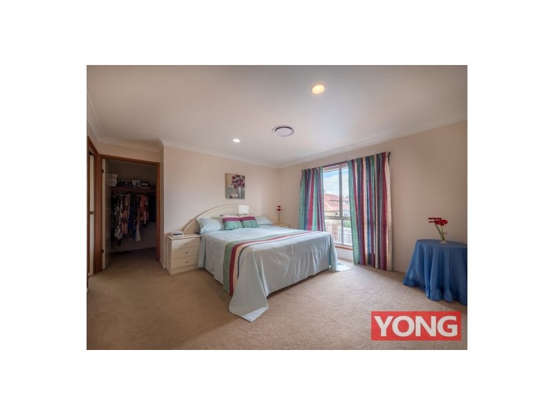 9 Monteith Street, Robertson QLD 4109