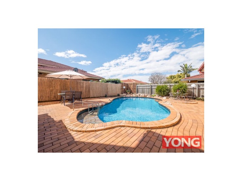 9 Monteith Street, Robertson QLD 4109