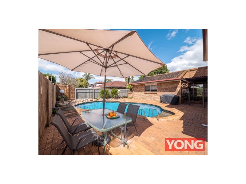 9 Monteith Street, Robertson QLD 4109