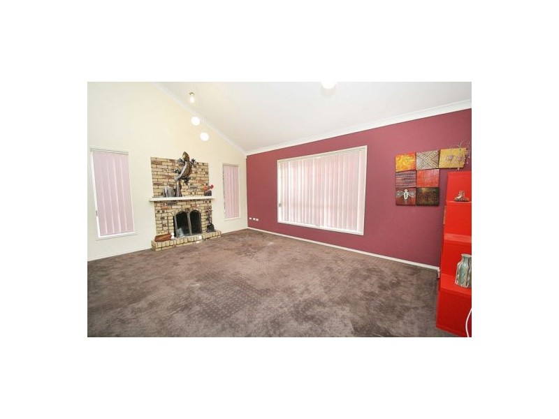 7 Banksia Ct, Calamvale QLD 4116