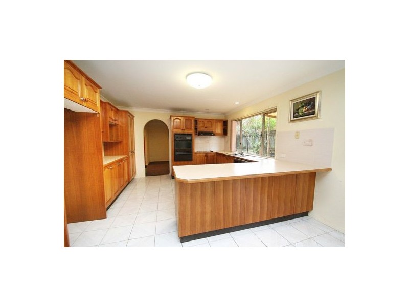 7 Banksia Ct, Calamvale QLD 4116