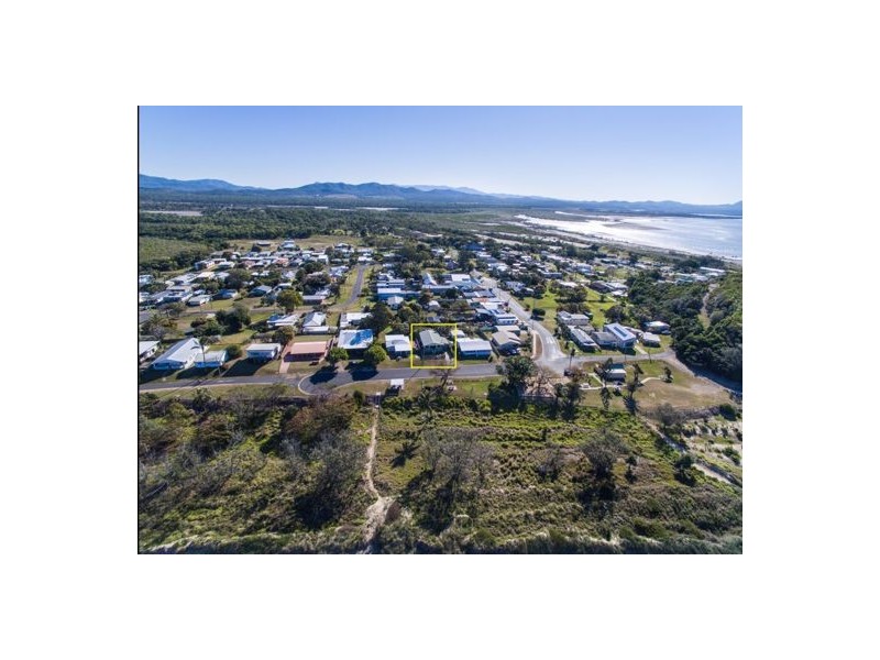 12 Schofield Parade, Keppel Sands QLD 4702