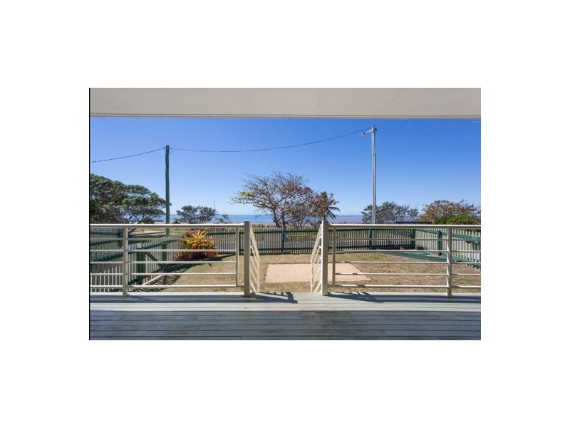 12 Schofield Parade, Keppel Sands QLD 4702
